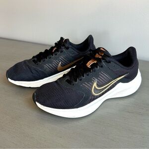 Nike Downshifter Athletic Sneakers Trainers Women Size 6.5 Black Gold Lace Up